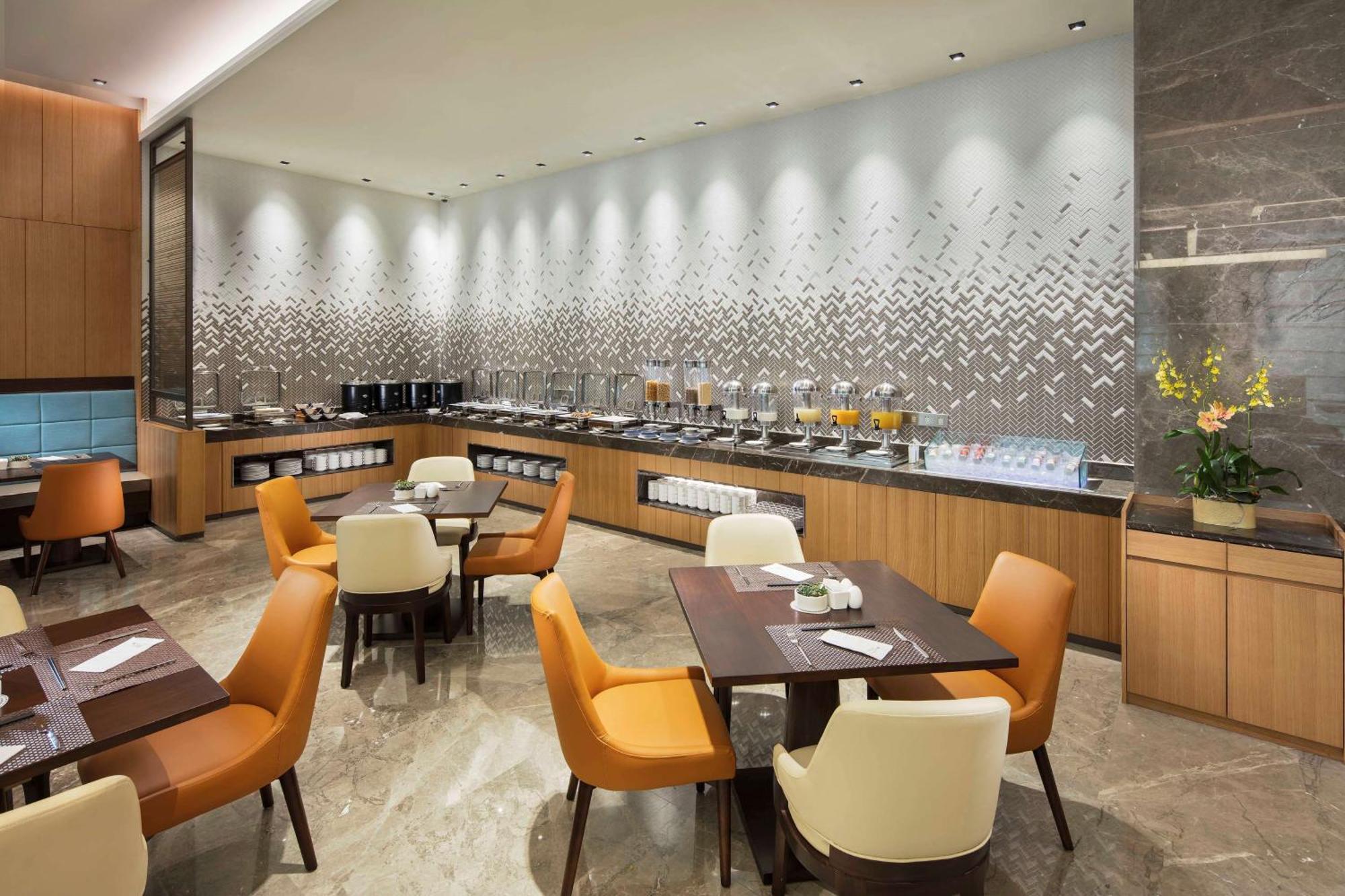 Hilton Garden Inn Shiyan Shiyan  Exterior photo